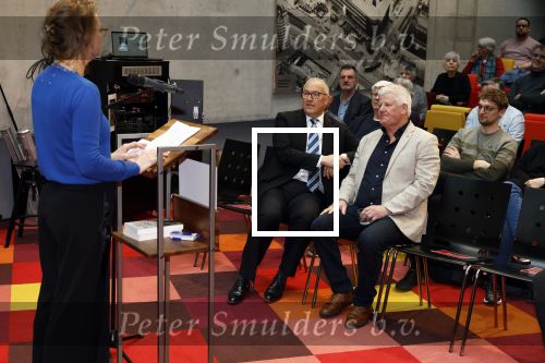 Rotterdam 1 maart 2024
Boekpresntatie Jaap v Deurzen bij boekenwinkel Donner in Rotterdam. Jaap v Deurzen met burgemeester Aboutaleb van Rotterdam