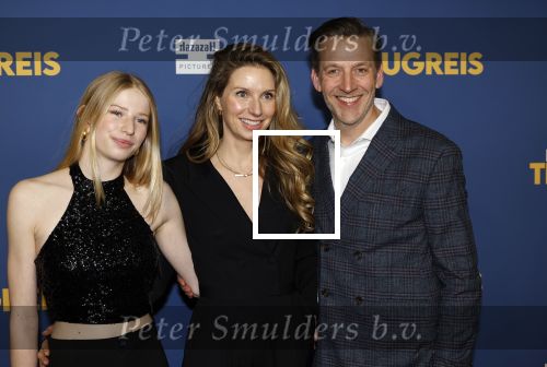 Rotterdam 13 maart 2024
Premiere de terugreis met oa Martin v Waardenberg en Leny Breederveld. Jelle de Jong en partner Suzanne Verzuu

 en dochter