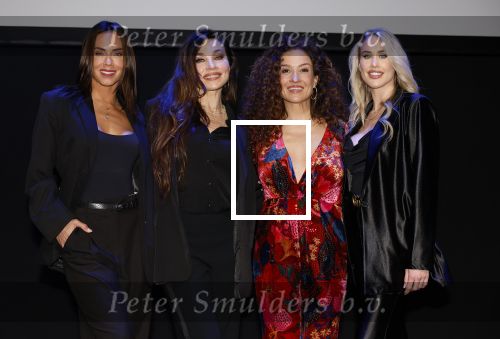 Amsterdam 14 maart 2024
Presentatie nieuwe show Hans Klok in Carre . Katja Schuurman doet presentatie. V.l.n.r. Jenily Wagenmakers  Zarina Potapova Katja Schuurman en Bo Yael Ufkes