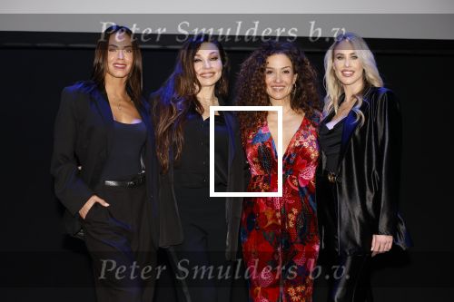 Amsterdam 14 maart 2024
Presentatie nieuwe show Hans Klok in Carre . Katja Schuurman doet presentatie. V.l.n.r. Jenily Wagenmakers  Zarina Potapova Katja Schuurman en Bo Yael Ufkes