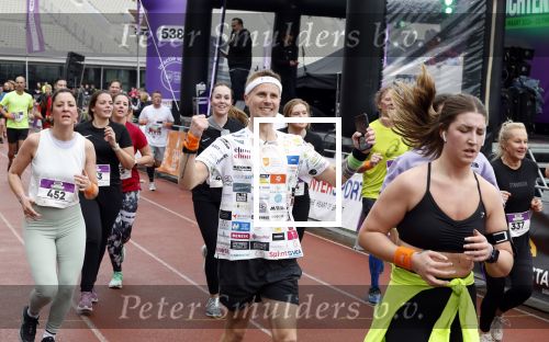 Amsterdam 16 maart 2024
Radio 538 run tbv het Prinses Maxima Centrum in het Olympisch stadion. Oa aanwezig 
Jeroen v Veen
