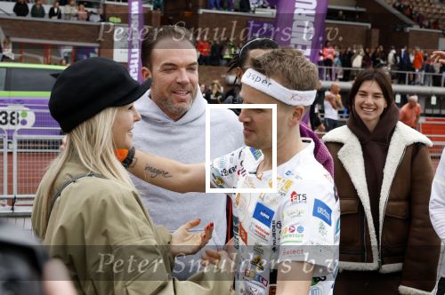 Amsterdam 16 maart 2024
Radio 538 run tbv het Prinses Maxima Centrum in het Olympisch stadion. Oa aanwezig 
Jeroen v Veen Chantal Janzen en Robert Doornbos