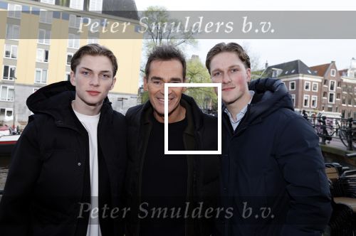 Amsterdam 21 maart 2024
Cd presentatie Billy Dans in de Jordaan. Jeroen v d Boom met zijn zoons Luuk en Daan