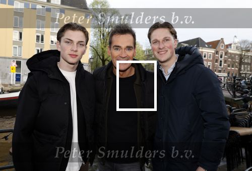 Amsterdam 21 maart 2024
Cd presentatie Billy Dans in de Jordaan. Jeroen v d Boom met zijn zoons Luuk en Daan