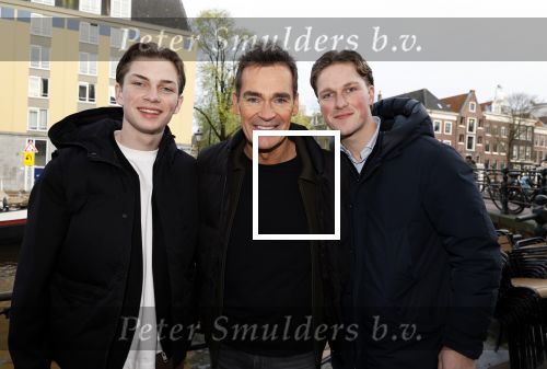 Amsterdam 21 maart 2024
Cd presentatie Billy Dans in de Jordaan. Jeroen v d Boom met zijn zoons Luuk en Daan