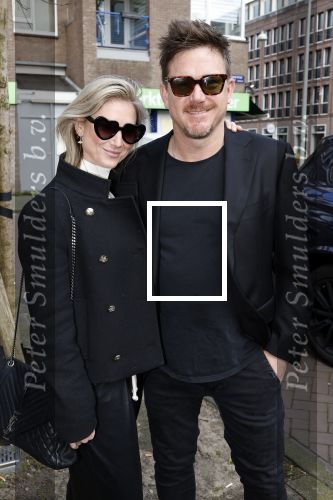 Amsterdam 19 maart 2024
Boekpresentatie Angelique Woudenberg in restaurant Breda. Johnny de Mol kwam met zijn vrouw Anouk Mol