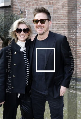 Amsterdam 19 maart 2024
Boekpresentatie Angelique Woudenberg in restaurant Breda. Johnny de Mol kwam met zijn vrouw Anouk Mol