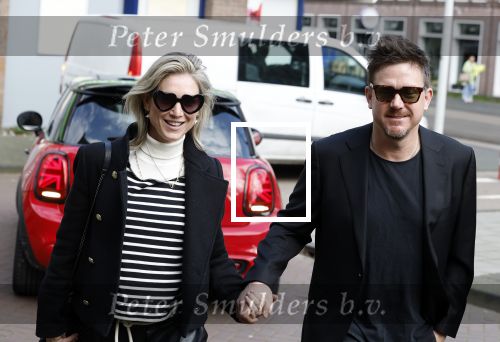Amsterdam 19 maart 2024
Boekpresentatie Angelique Woudenberg in restaurant Breda. Johnny de Mol kwam met zijn vrouw Anouk Mol