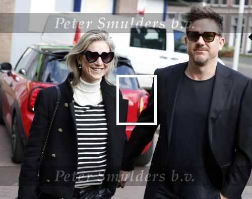 Amsterdam 19 maart 2024
Boekpresentatie Angelique Woudenberg in restaurant Breda. Johnny de Mol kwam met zijn vrouw Anouk Mol