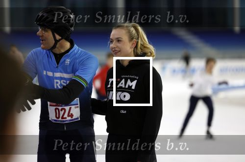 Heerenveen 24 maaart 2024
De hollandse 100 wordt dit jaar gereden in Thyalf . Aanwezig oa Prins Bernhard Prinses Annette Samuel v Vollenhoven Benjamin v Vollenhoven Prinses Margriet Mr Pieter v Vollenhoven Prins Maurits Lucas v Vollenhoven en  Prins Pieter Christiaan . Verder aanwezig Simon Keizer Bas Muijs (en vrouw) Marianne Timmer Benjamin Aslan Joy Beune Eduard Schaepman met zijn zoon en Rob Kamphues met vriendin.