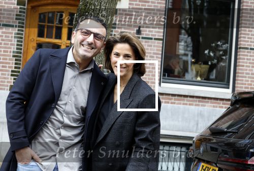 Amsterdam 23 maart 2024
Kristina Bozilovic met haar man Tamer op straat in Amsterdam zuid.