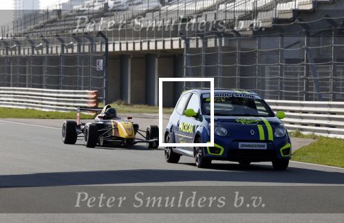 Zandvoort 8 maart 2024
Opnames beat the Pro met oa Glenn Helder Thomas Berge Andre Dongelmans Billy Dans Lavezzi Rutjes Nathan Rutjes en Dj Lafuente ( Job Smeltzer) . Bjorn Remmerswaal is de presentator . De opnames vinden plaats op het circuit Zandvoort.
