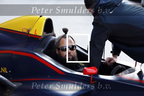 Zandvoort 8 maart 2024
Opnames beat the Pro met oa Glenn Helder Thomas Berge Andre Dongelmans Billy Dans Lavezzi Rutjes Nathan Rutjes en Dj Lafuente ( Job Smeltzer) . Bjorn Remmerswaal is de presentator . De opnames vinden plaats op het circuit Zandvoort.