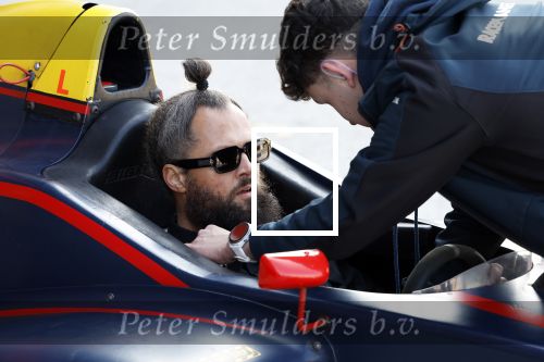 Zandvoort 8 maart 2024
Opnames beat the Pro met oa Glenn Helder Thomas Berge Andre Dongelmans Billy Dans Lavezzi Rutjes Nathan Rutjes en Dj Lafuente ( Job Smeltzer) . Bjorn Remmerswaal is de presentator . De opnames vinden plaats op het circuit Zandvoort.