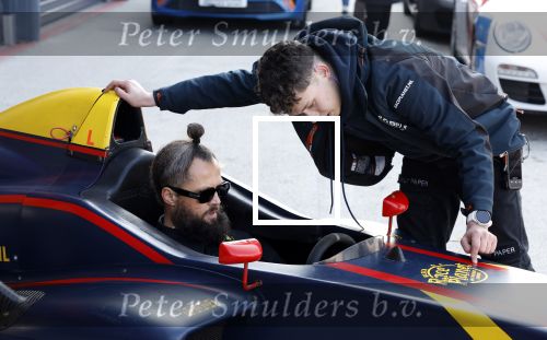Zandvoort 8 maart 2024
Opnames beat the Pro met oa Glenn Helder Thomas Berge Andre Dongelmans Billy Dans Lavezzi Rutjes Nathan Rutjes en Dj Lafuente ( Job Smeltzer) . Bjorn Remmerswaal is de presentator . De opnames vinden plaats op het circuit Zandvoort.