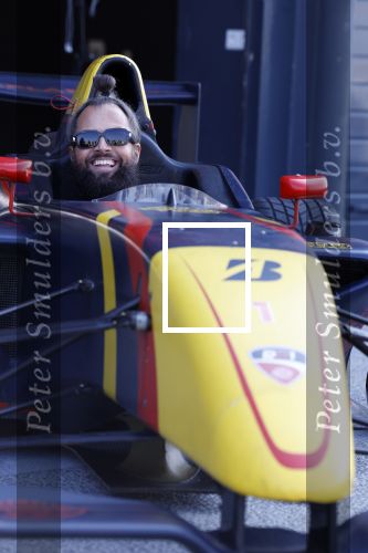 Zandvoort 8 maart 2024
Opnames beat the Pro met oa Glenn Helder Thomas Berge Andre Dongelmans Billy Dans Lavezzi Rutjes Nathan Rutjes en Dj Lafuente ( Job Smeltzer) . Bjorn Remmerswaal is de presentator . De opnames vinden plaats op het circuit Zandvoort.