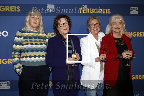 Rotterdam 13 maart 2024
Premiere de terugreis met oa Martin v Waardenberg en Leny Breederveld. Lenie Breederveld met Beppie Melissen  Joike Tjalsma en Raymonde de Kuyper