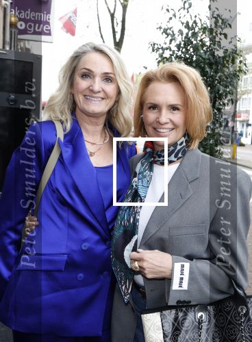 Amsterdam 27 maart 2024
Boekpresentatie Nino Wilkes in boom boom Chicago. leontine Ruiters kwam met een kennis