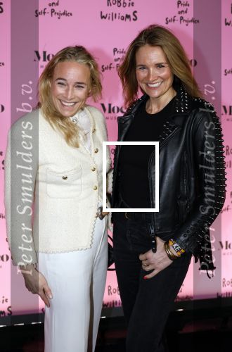 Amsterdam 7 maart 2024
Opening expositie Robbie Williams in het Moco museum. Lieke v lexmond kwam met haar zus Jetteke
