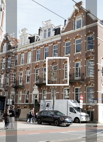 Amsterdam 19 maart 2024
Lieke v Lexmond gaat verhuizen . De verhuiswagens staan voor de deur in Amsterdam zuid.