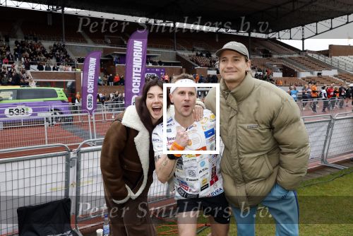 Amsterdam 16 maart 2024
Radio 538 run tbv het Prinses Maxima Centrum in het Olympisch stadion. Oa aanwezig 
Zangeres Maan Zangeres Karel Gerlach en Jeroen v Veen