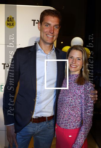Den Bosch 23 maart 2024
Premiere ver van je bed in theater de Parade. Maarten v d Weijden met zijn vrouw
