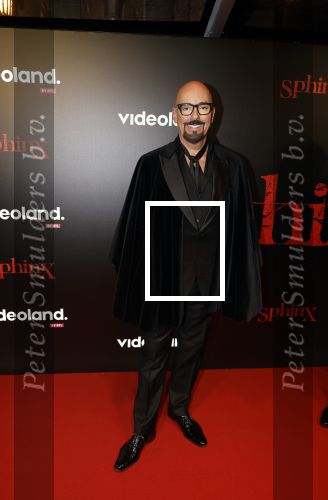 Amsterdam 18 maart 2024
Premiere Spinx in Pathe Tuschinski met in de cast oa Andrea Vass Benja Bruijning Chardonnay Rillen Delilah Warcup v Eyck Eva v Heijningen Marvcel Hensema Rami Kooti Arab Rifka Lodeizen Sallie Harmsen en Sil v d Zwan. Maik de Boer en Joshua Luza