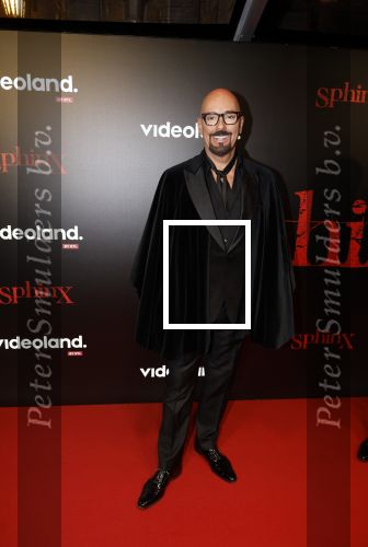 Amsterdam 18 maart 2024
Premiere Spinx in Pathe Tuschinski met in de cast oa Andrea Vass Benja Bruijning Chardonnay Rillen Delilah Warcup v Eyck Eva v Heijningen Marvcel Hensema Rami Kooti Arab Rifka Lodeizen Sallie Harmsen en Sil v d Zwan. Maik de Boer en Joshua Luza