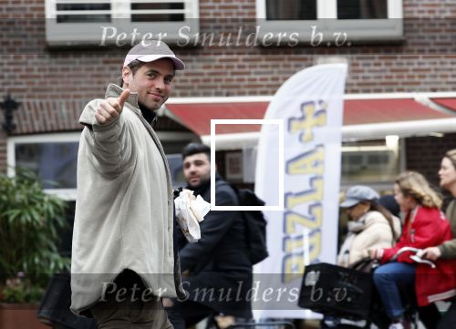 Amsterdam 21 maart 2024
Manuel Broekman haalt broodje in het centrum van Amsterdam .