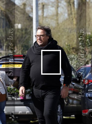 Hoogwoud 29 maart 2024
Marco Borsato en een vriend bij tuincentrum de Boet . Marco ging daar naartoe in zijn porsche Taycan.