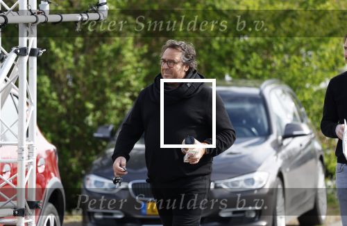 Hoogwoud 29 maart 2024
Marco Borsato en een vriend bij tuincentrum de Boet . Marco ging daar naartoe in zijn porsche Taycan.