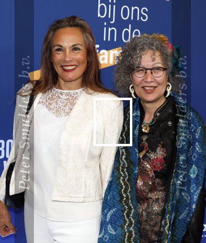 Amsterdam 15 maart 2024
Boekenbal in de stadschouwburg. Marion Bloem met een vriendin