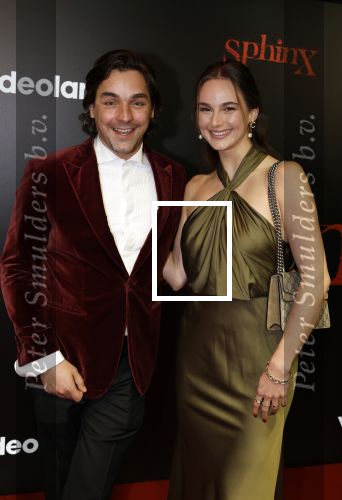 Amsterdam 18 maart 2024
Premiere Spinx in Pathe Tuschinski met in de cast oa Andrea Vass Benja Bruijning Chardonnay Rillen Delilah Warcup v Eyck Eva v Heijningen Marvcel Hensema Rami Kooti Arab Rifka Lodeizen Sallie Harmsen en Sil v d Zwan. Mark Baanders met een vriendin