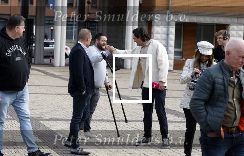Den Bosch 19 maart 2024
Rechtszaak Peter Gillis tegen de FIOD in de rechtbank van Den Bosch .
Ook aanwezig zijn vriendin Wendy v Hout en zijn kinderen Mark Gillis en Ruud Gillis . Mark Gillis op krukken