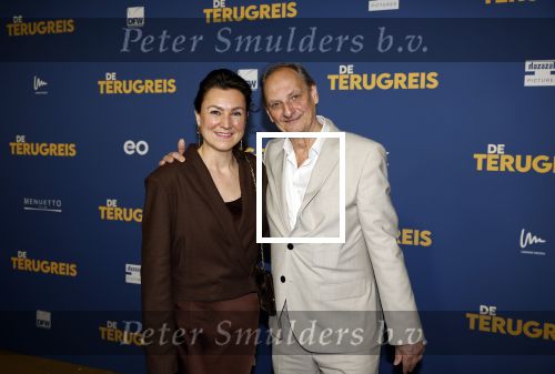 Rotterdam 13 maart 2024
Premiere de terugreis met oa Martin v Waardenberg en Leny Breederveld. Martin v Waardenberg  met zijn vrouw