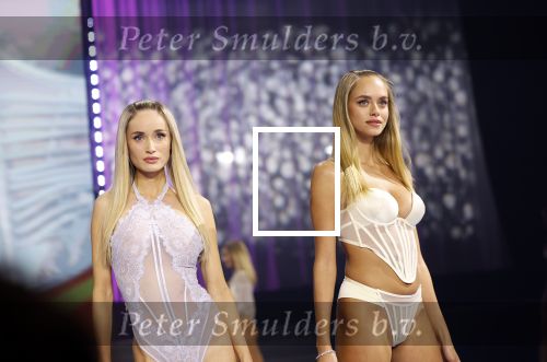 Amsterdam 5 maart 2024
Modeshow Hunkemoller in de westergasfabriek . Oa Loiza lamers loopt mee.