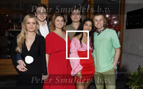 Amsterdam 22 maart 2024
Opening restaurant Poppy\'s van Moise Trustfull  Britt Scholte en Carola Kirschbaum . Met partners Koen Weiland en Kaj v d Voort