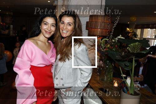 Amsterdam 22 maart 2024
Opening restaurant Poppy\'s van Moise Trustfull  Britt Scholte en Carola Kirschbaum . Moise Trustfull met haar moeder Quinty Trustfull