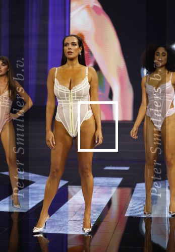 Amsterdam 5 maart 2024
Modeshow Hunkemoller in de westergasfabriek . Oa Loiza lamers loopt mee. Nadine Miranda