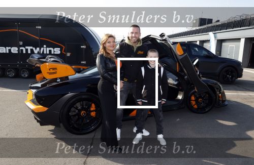 Zandvoort 8 maart 2024
Opnames beat the Pro met oa Glenn Helder Thomas Berge Andre Dongelmans Billy Dans Lavezzi Rutjes Nathan Rutjes en Dj Lafuente ( Job Smeltzer) . Bjorn Remmerswaal is de presentator . De opnames vinden plaats op het circuit Zandvoort.