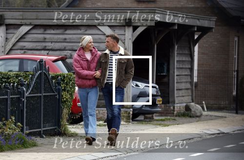 Wijdemeren 17 maart 2024
Nicolette Kluijver met haar nieuwe vriend Milan aan het wandelen .
