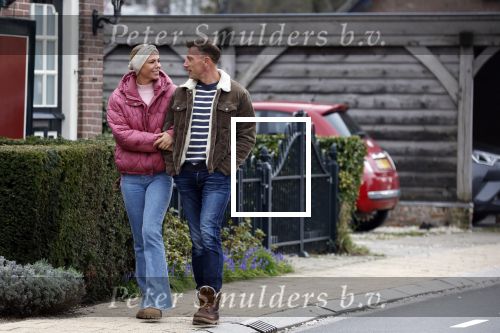 Wijdemeren 17 maart 2024
Nicolette Kluijver met haar nieuwe vriend Milan aan het wandelen .