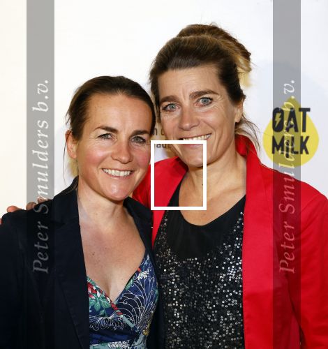 Den Bosch 23 maart 2024
Premiere ver van je bed in theater de Parade. Nicolien Sauerbreij met zus