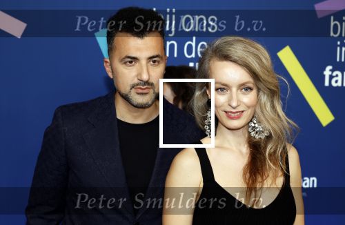 Amsterdam 15 maart 2024
Boekenbal in de stadschouwburg. Ozcan Akyol  en partner Anna van den Breemer (Eus)