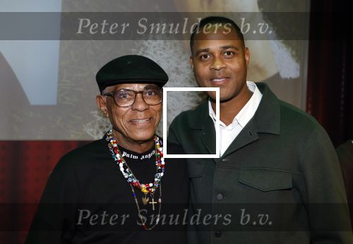 Amsterdam 27 maart 2024
Boekpresentatie Nino Wilkes in boom boom Chicago. Patrick Kluivert en zijn vader