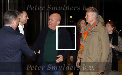 Den Bosch 23 maart 2024
Premiere ver van je bed in theater de Parade. Paul de Leeuw met partner Stefan