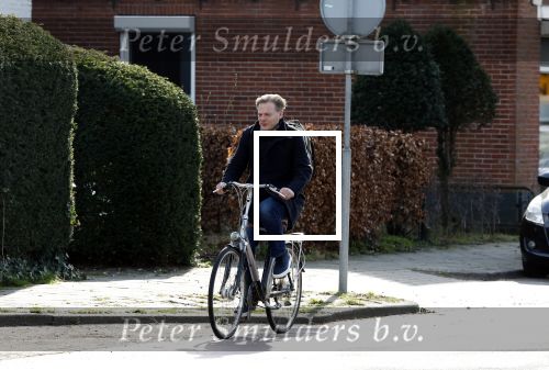 Enschede 2 maart 2024
Pieter Omtzigt vertrekt op de fiets vanaf zijn huis naar voetbalclub Emos.