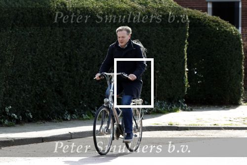Enschede 2 maart 2024
Pieter Omtzigt vertrekt op de fiets vanaf zijn huis naar voetbalclub Emos.