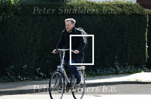 Enschede 2 maart 2024
Pieter Omtzigt vertrekt op de fiets vanaf zijn huis naar voetbalclub Emos.