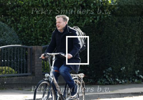 Enschede 2 maart 2024
Pieter Omtzigt vertrekt op de fiets vanaf zijn huis naar voetbalclub Emos.
